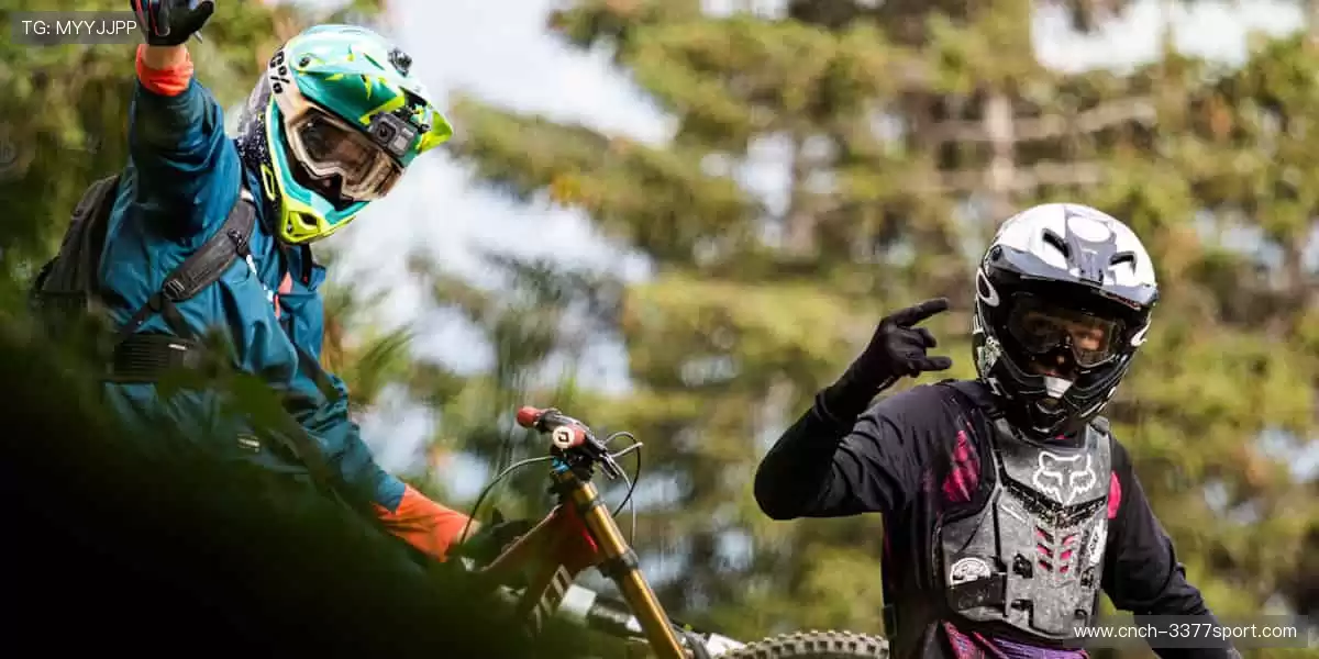 全球赛事同步直播,实时数据掌控赛场!📊 每一秒都不容错过!